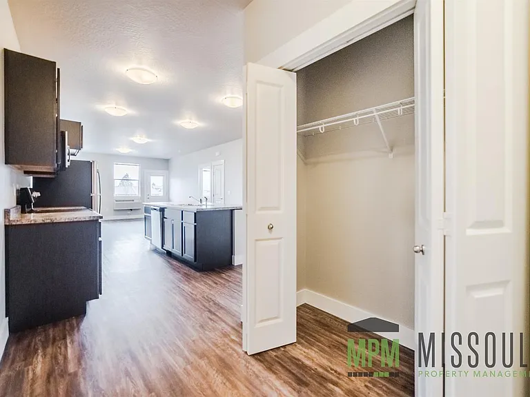 England Blvd. Apartments — Photo 26