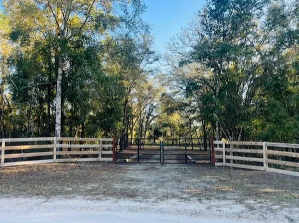 6219 NW 13th Ter, Bell, FL 32619