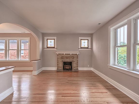 3rd image of 4959 Oleatha Ave #532