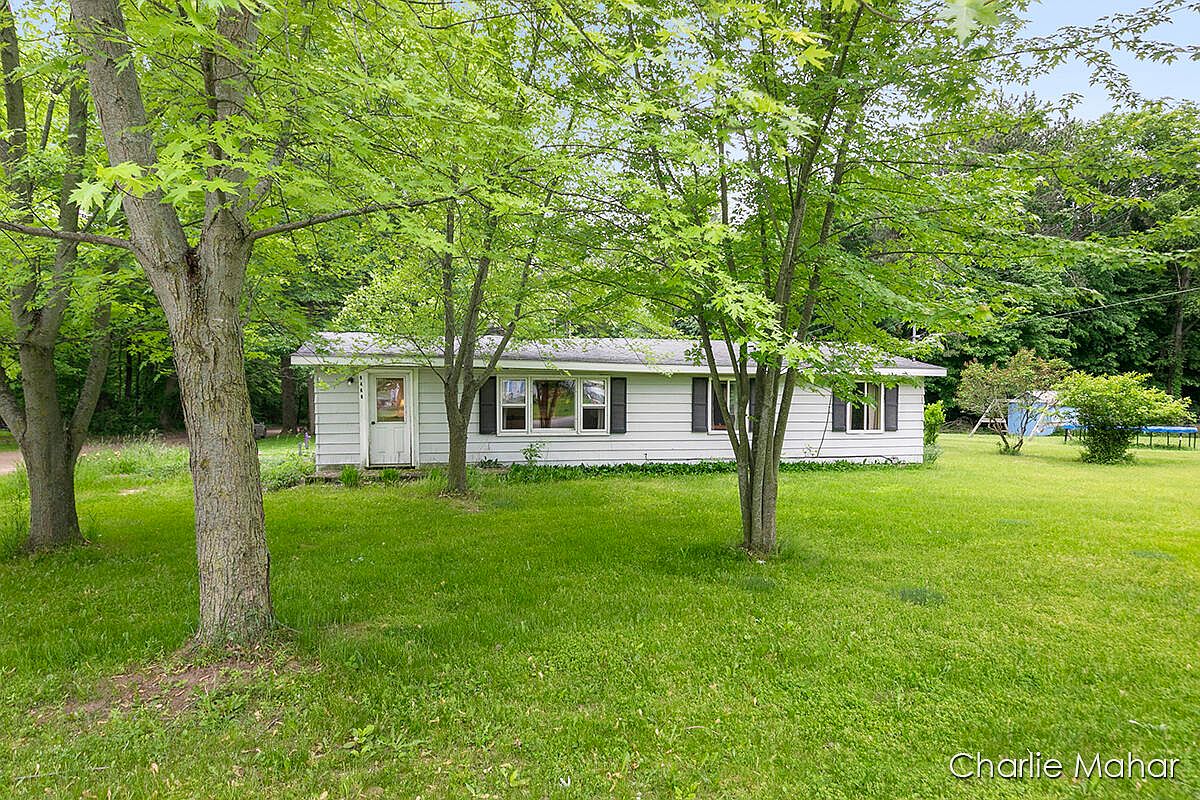 9468 E Colby Rd, Crystal, MI 48818 | MLS #22022548 | Zillow