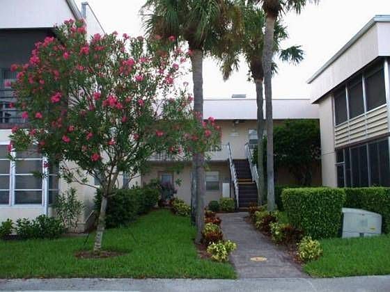 1st image of 564 Flanders Dr #L
