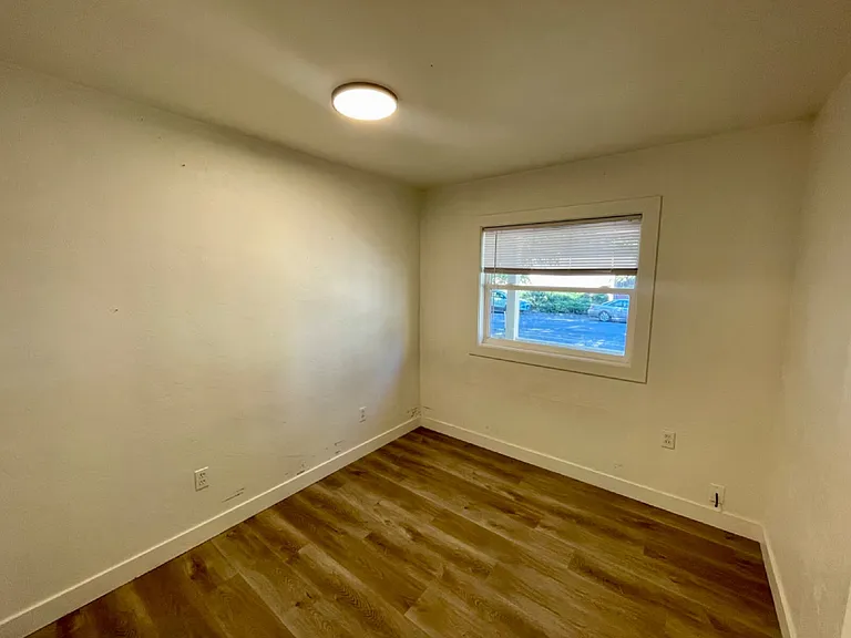 458 W 13th Ave #B — Photo 23