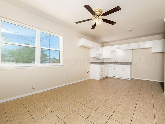 3rd image of 1235 Pecan St