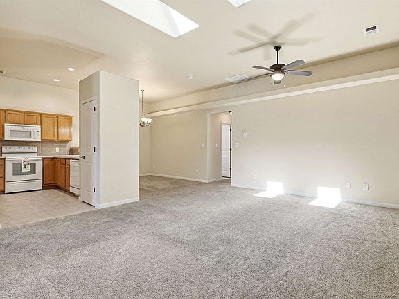 5th image of 583 1/2 Belhaven Way