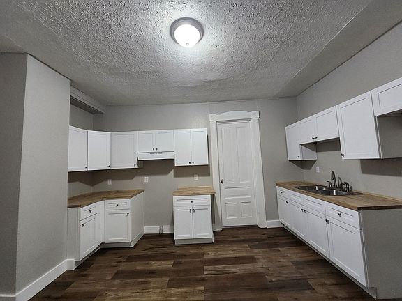 4th image of 139 Boltin St