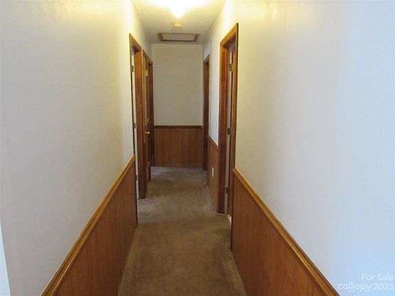 2nd image of 136 Hollins St