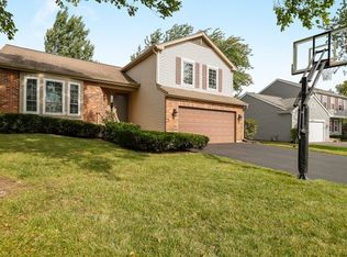 1005 Brittany Rd, Lake Zurich, IL 60047