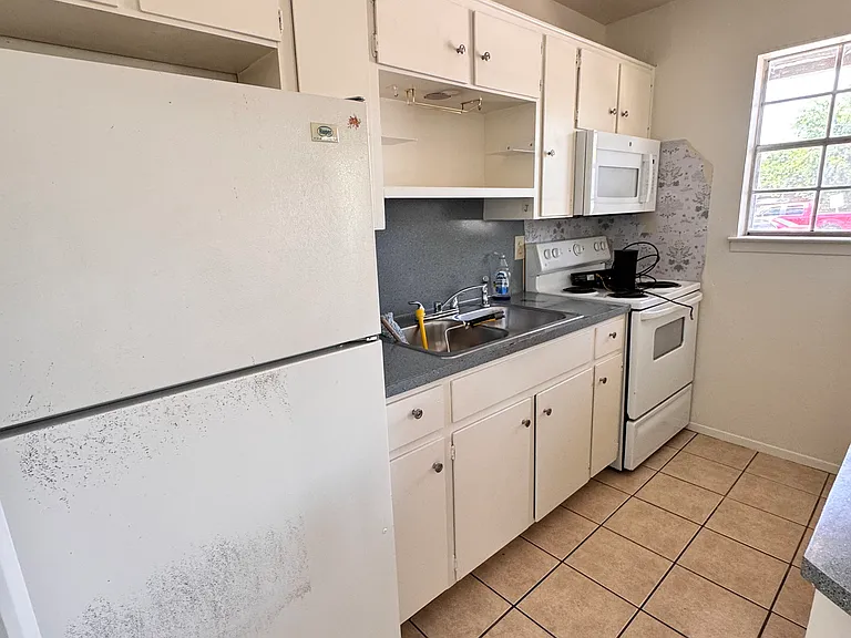 3104 Stoneway Dr #202 — Photo 5