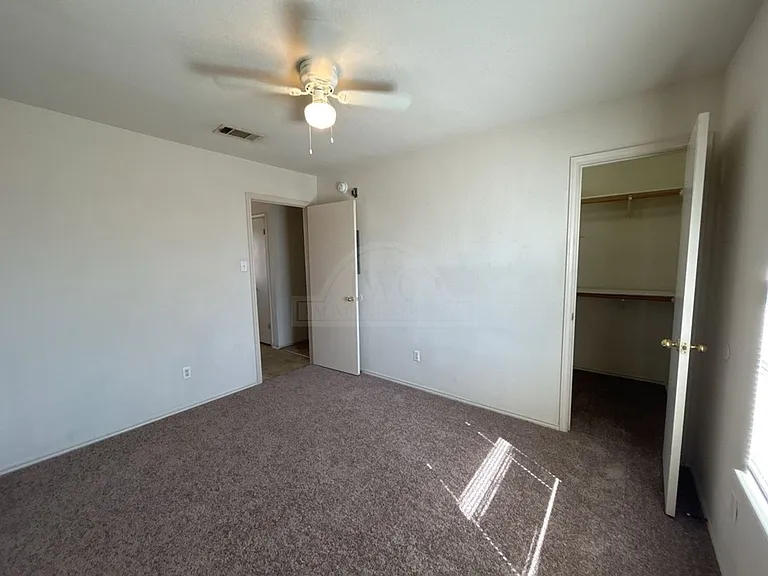 1702 Benttree Dr — Photo 10