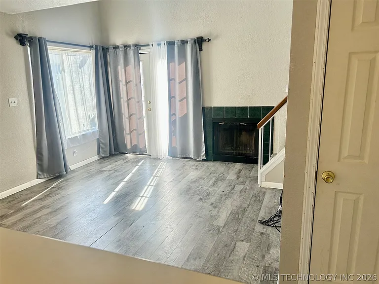 1808 E 66th Pl #D-206 — Photo 3