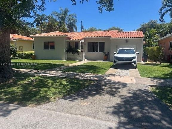 2nd image of 322 Fluvia Ave