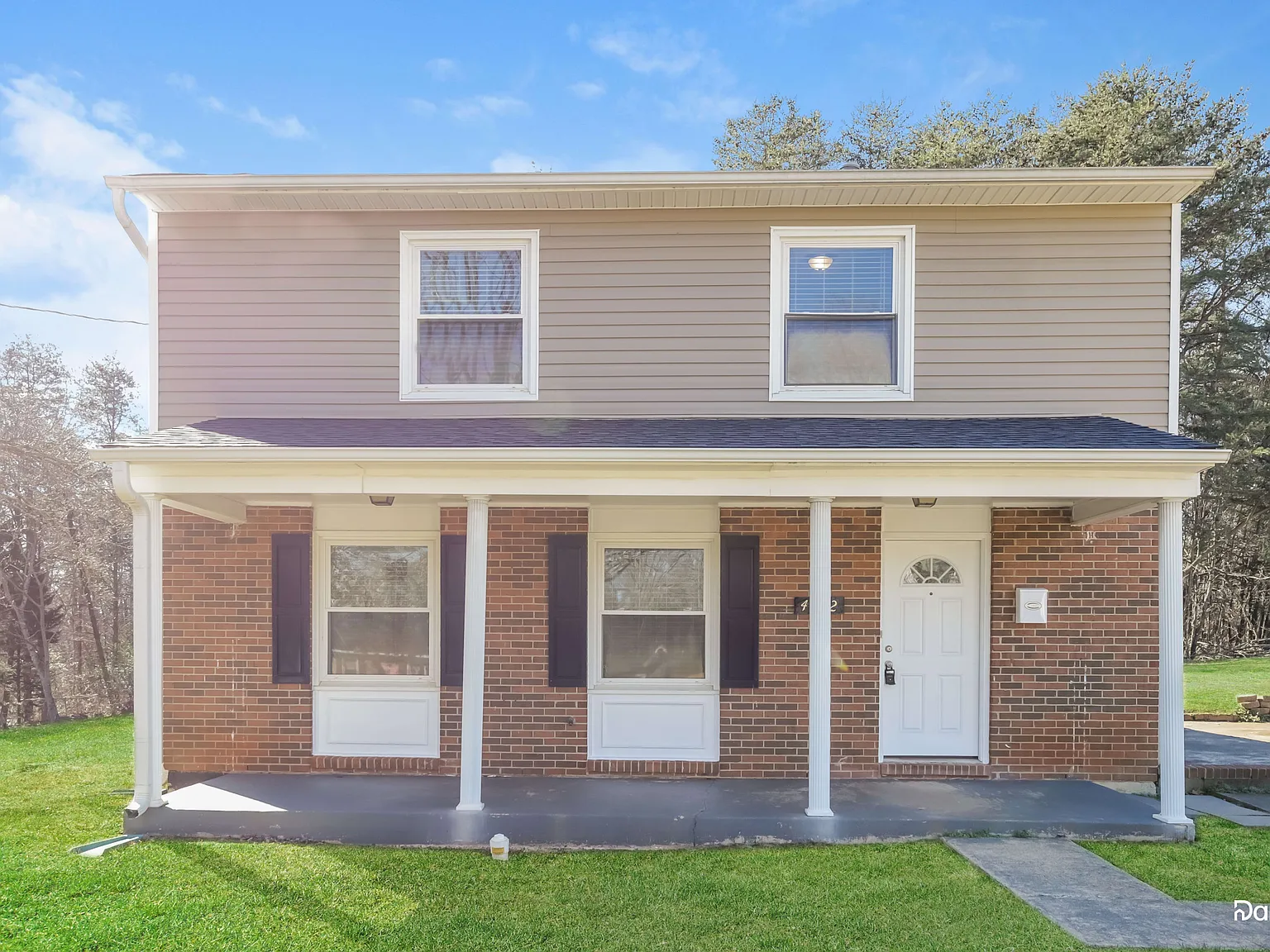 4 bed, 2.0 bath, 1530 sqft, $1,645 — Photo 1