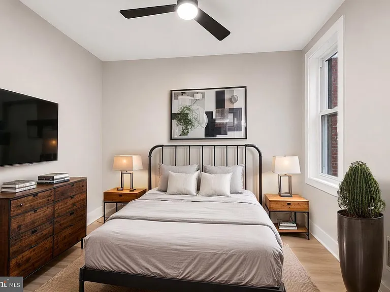 231 E Phil Ellena St — Photo 10