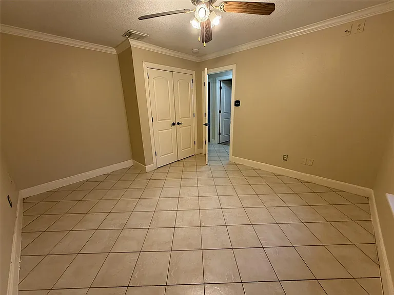 7811 Fall Glen Dr — Photo 12