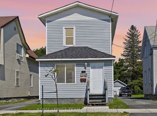 20 1/2 Lawrence Ave, Cornwall, ON K6H4H2