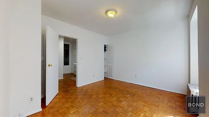 Rented by Bond New York | media 4