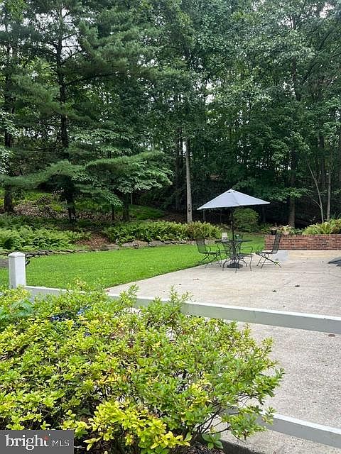 2nd image of 6406 White Oak Ct