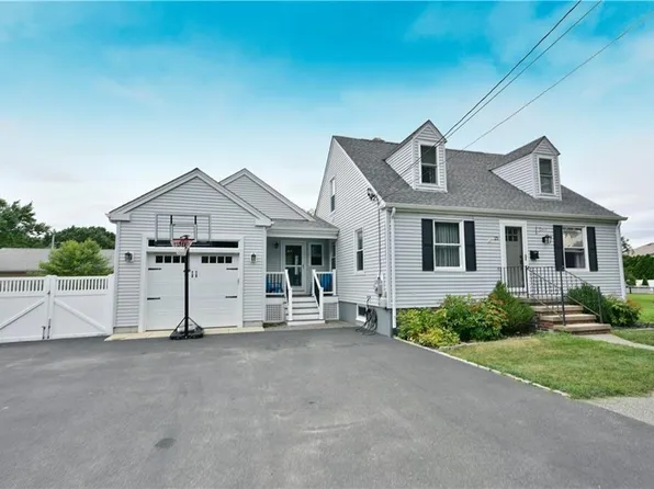 25 West St, Warren, RI 02885