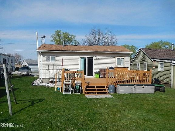3rd image of 2469 Cottage Ln