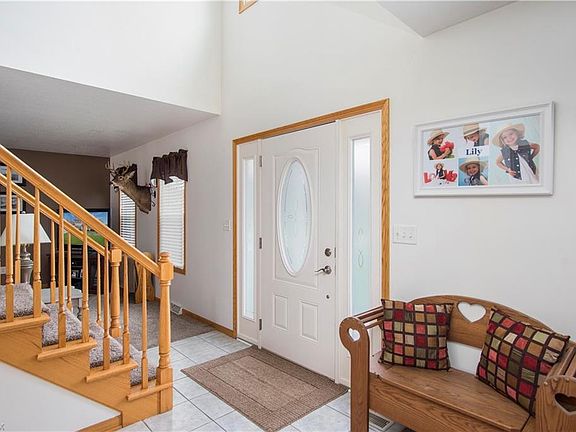 4th image of 2732 Aspen Dr