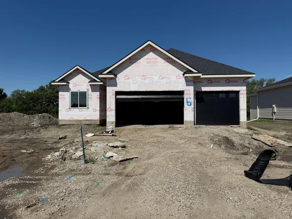 521 Timberline Dr, Gilbert, IA 50105