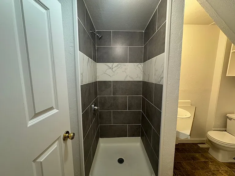 Convenient Community in Hillyard - 3018 E Everett Ave — Photo 14