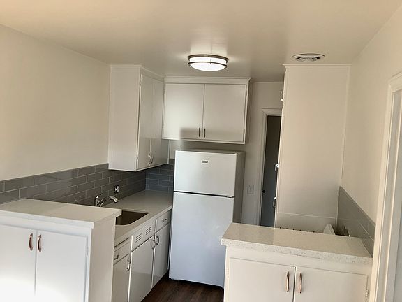 3rd image of 1450 Lincoln Ave Unit 2