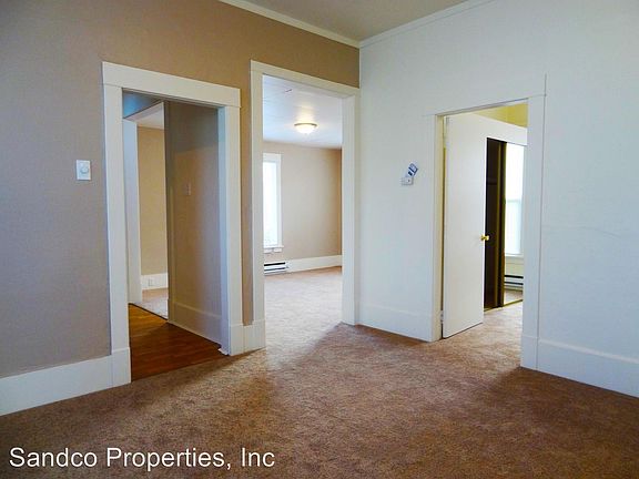 3rd image of 3572 Fawcett Ave