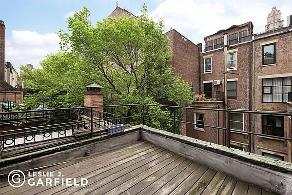 Rented by Leslie J. Garfield | media 24