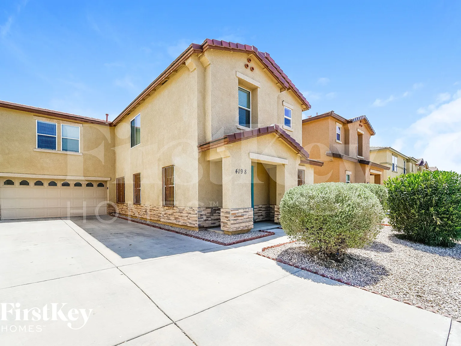 3 bed, 2.5 bath, 1855 sqft, $2,030 — Photo 1