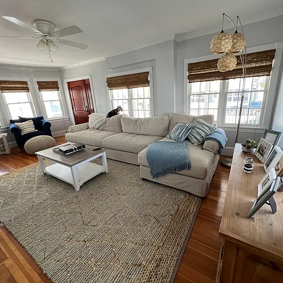 92 Manomet Ave — Photo 2