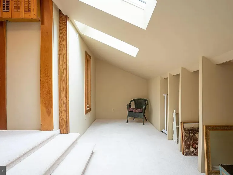 11696 Fox Glen Dr — Photo 32