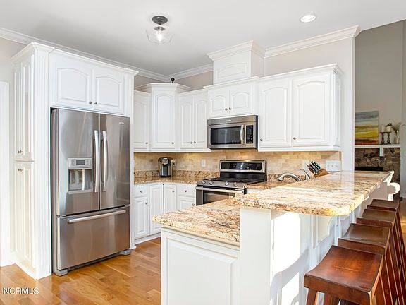 5th image of 118 Staffordshire Drive