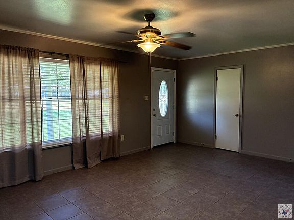 5th image of 100 E Walters Blvd
