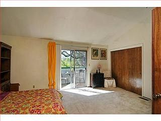 5th image of 4998 Westmont Ave