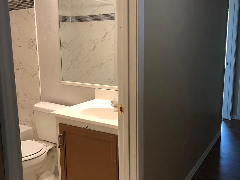2nd Bathroom