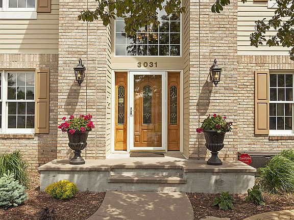 3rd image of 3031 Edgewater Pl