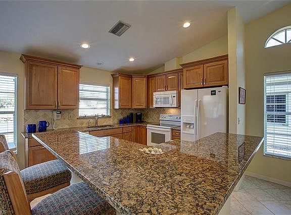 3rd image of 3311 Sabal Springs Blvd