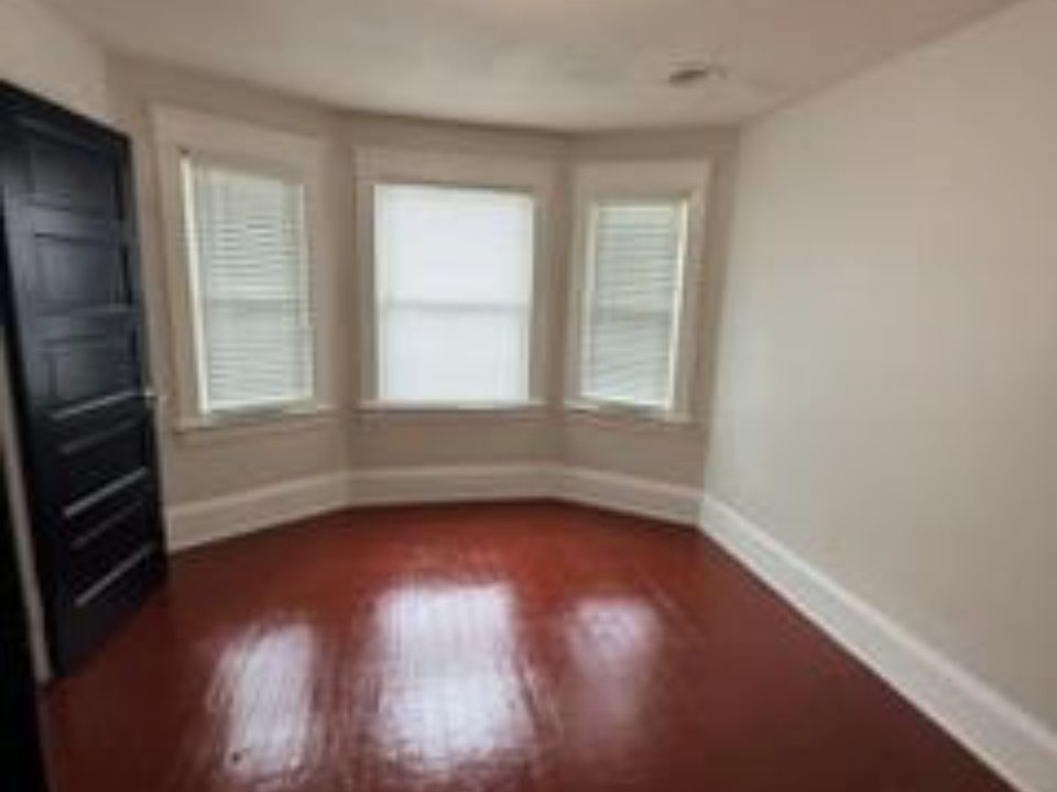 1st image of 3352 Marvin Ave #Up