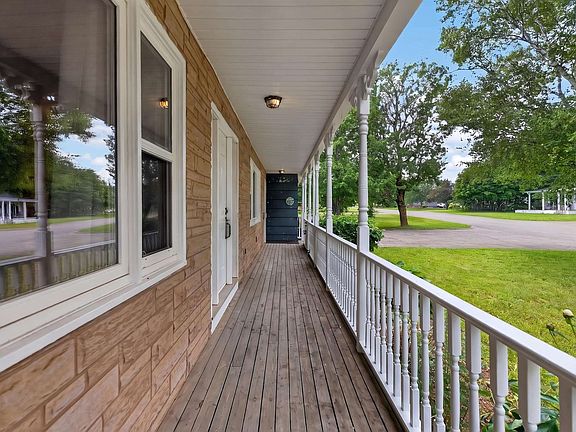 4th image of 4 Maclean Ave