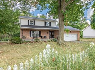 4973 Patricia Dr, Akron, OH 44319