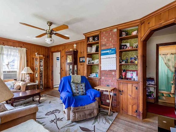 3rd image of 818 Altavista Ave