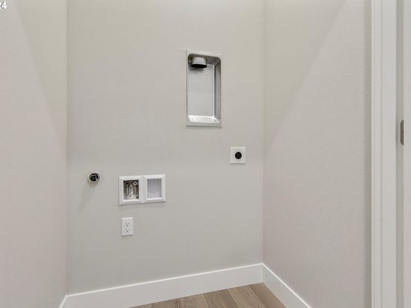 2407 Thompson Ave, Vancouver, WA 98660