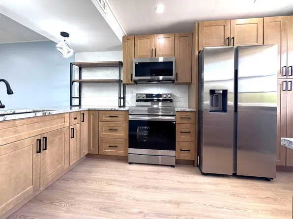 3525 Village Boulevard #305, West Palm Beach, FL 33409