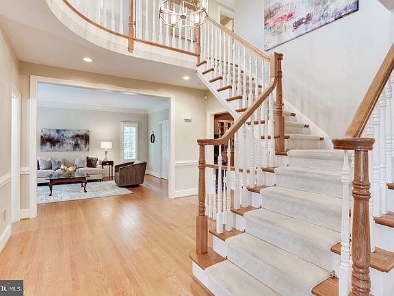5th image of 3108 Windsong Dr