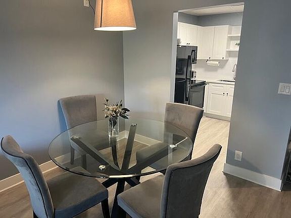 5th image of 9440 SW 8th St APT 417