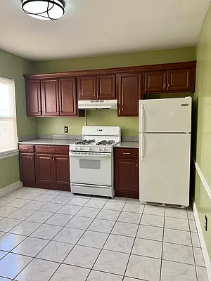 Rented by LDMI Realty Group LLC | media 3