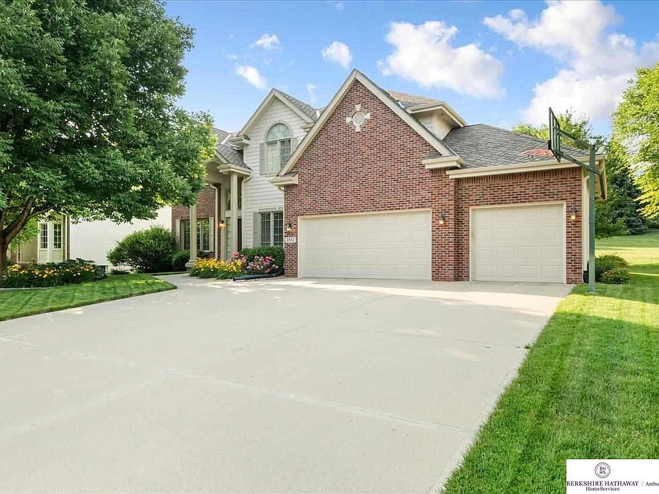 1st image of 2422 S 186th Cir