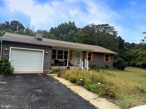 46 Station Rd, Leesburg, NJ 08327