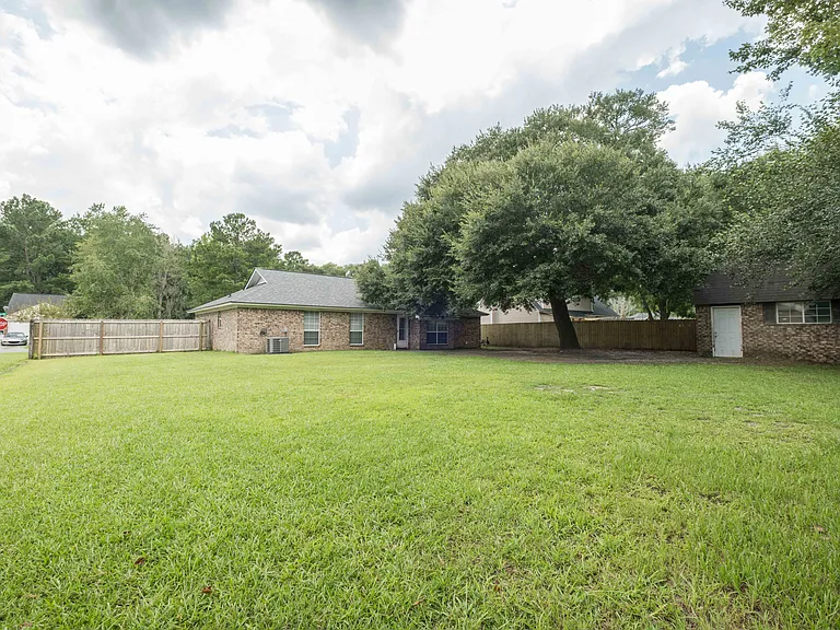 655 Osprey Dr — Photo 7
